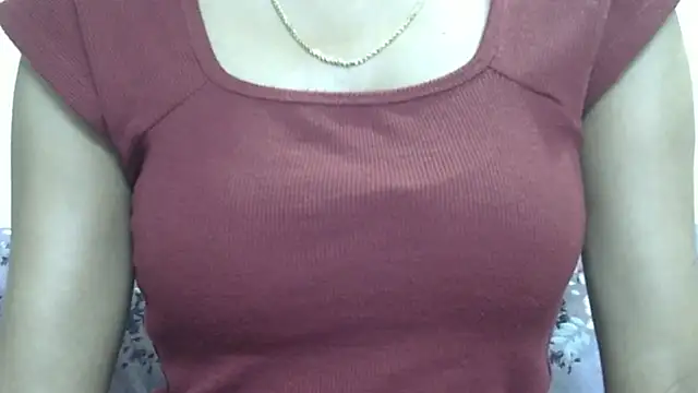 Snapshot of _FluffyHxney_ chatting on June 20, 2026, 6:24 pm FluffyHxney online show from June 20, 2026, 6:24 pm