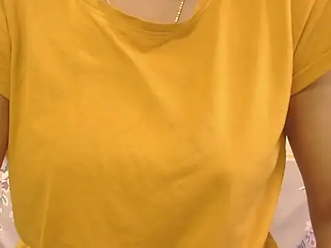  FluffyHxney  online show from November 3, 2025, 2:39 am