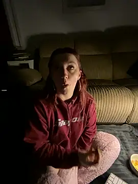 Snapshot of Stoner_BarbieXX chatting on March 9, 2025, 10:52 pm Stoner BarbieXX online show from March 9, 2025, 10:52 pm