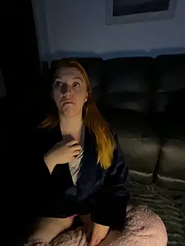 Snapshot of Stoner_BarbieXX chatting on November 12, 2025, 10:46 pm Stoner BarbieXX online show from November 12, 2025, 10:46 pm