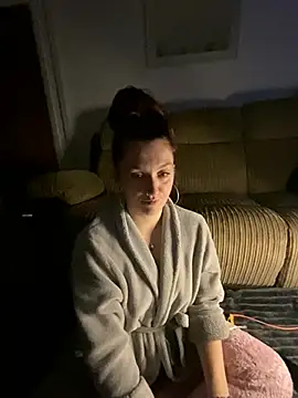 Snapshot of Stoner_BarbieXX chatting on March 2, 2025, 10:56 pm Stoner BarbieXX online show from March 2, 2025, 10:56 pm