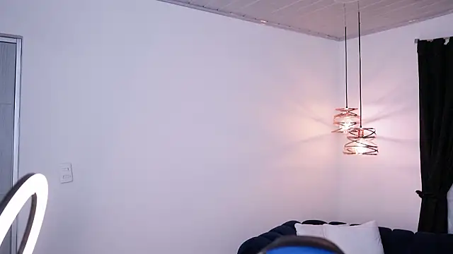 myeimmy 33 online show from February 22, 2026, 1:19 am