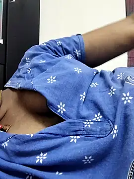 Snapshot of Tamilrojanew chatting on October 5, 2025, 5:14 pm Tamilrojanew online show from October 5, 2025, 5:14 pm