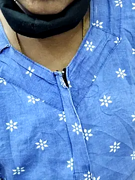 Snapshot of Tamilrojanew chatting on October 9, 2025, 7:20 am Tamilrojanew online show from October 9, 2025, 7:20 am