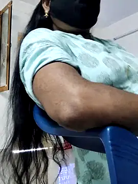 Snapshot of Tamilrojanew chatting on June 13, 2026, 6:44 am Tamilrojanew online show from June 13, 2026, 6:44 am