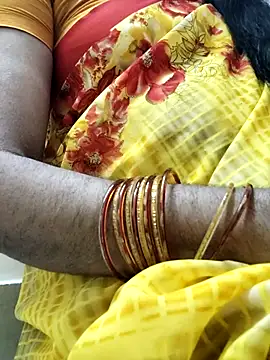 Snapshot of Tamilrojanew chatting on October 10, 2025, 10:38 am Tamilrojanew online show from October 10, 2025, 10:38 am