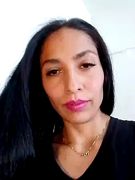 chloewildd  online show from December 18, 2024, 8:36 pm