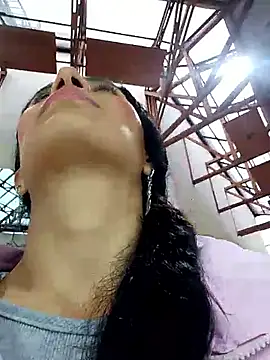 chloewildd  online show from March 12, 2025, 10:39 pm