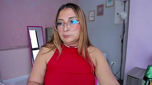 Snapshot of julieta_baron chatting on October 8, 2025, 2:07 pm julieta baron online show from October 8, 2025, 2:07 pm