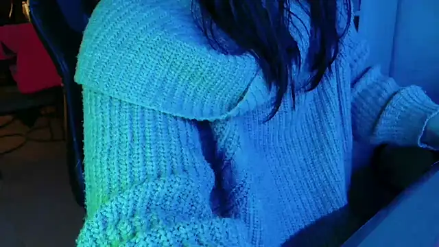 Snapshot of DirtyDi97 chatting on November 28, 2025, 1:44 pm DirtyDi97 online show from November 28, 2025, 1:44 pm