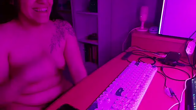 Snapshot of DirtyDi97 chatting on February 22, 2026, 3:35 pm DirtyDi97 online show from February 22, 2026, 3:35 pm