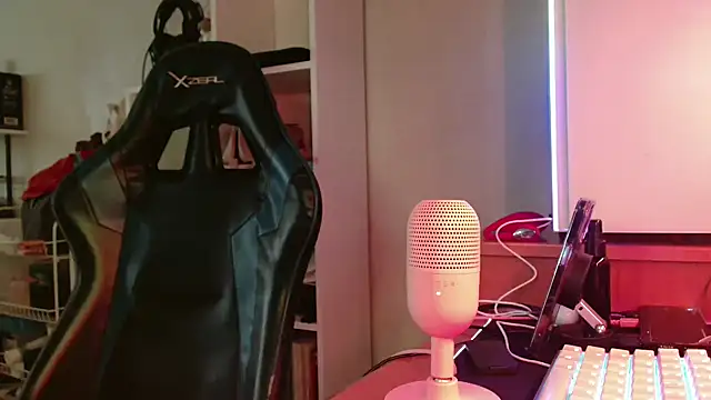 Snapshot of DirtyDi97 chatting on January 16, 2026, 3:49 pm DirtyDi97 online show from January 16, 2026, 3:49 pm