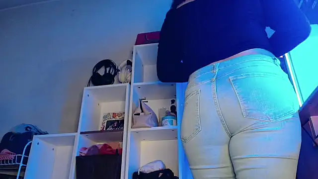 Snapshot of DirtyDi97 chatting on January 18, 2026, 10:57 pm DirtyDi97 online show from January 18, 2026, 10:57 pm