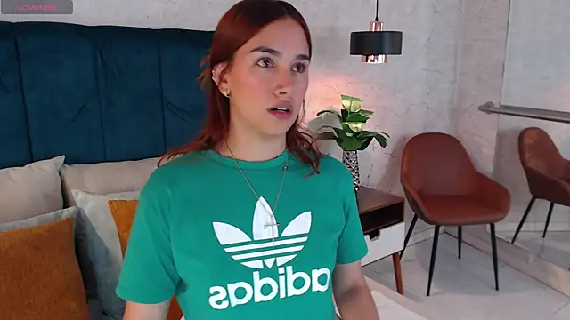 AdeleAndersonn online show from November 21, 2025, 7:57 pm