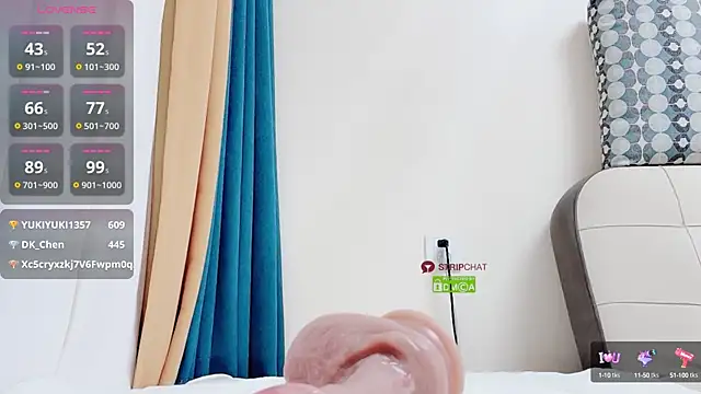 808dass online show from October 24, 2025, 5:12 pm