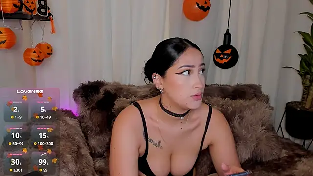 Snapshot of Kaaiiri chatting on October 21, 2025, 5:56 pm Kaaiiri online show from October 21, 2025, 5:56 pm