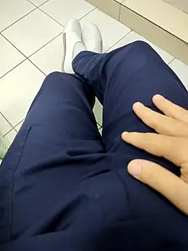 gatmoreno1 online show from October 3, 2025, 4:30 pm