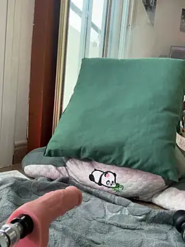 AlaskaLover online show from April 2, 2026, 8:10 am