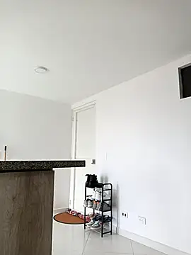 vanyacam  online show from February 10, 2025, 1:44 pm