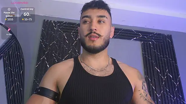 Snapshot of Zionmattis chatting on December 1, 2025, 11:49 pm Zionmattis online show from December 1, 2025, 11:49 pm