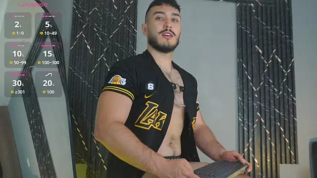 Snapshot of Zionmattis chatting on November 5, 2025, 12:58 am Zionmattis online show from November 5, 2025, 12:58 am