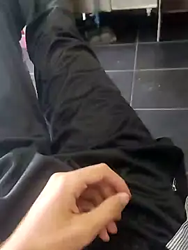 Snapshot of Juliano69xv chatting on October 27, 2025, 6:09 pm Juliano69xv online show from October 27, 2025, 6:09 pm