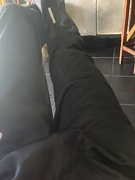 Snapshot of Juliano69xv chatting on September 18, 2025, 6:33 pm Juliano69xv online show from September 18, 2025, 6:33 pm