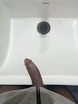 Snapshot of checkyourdadddy chatting on December 28, 2024, 4:30 pm checkyourdadddy online show from December 28, 2024, 4:30 pm