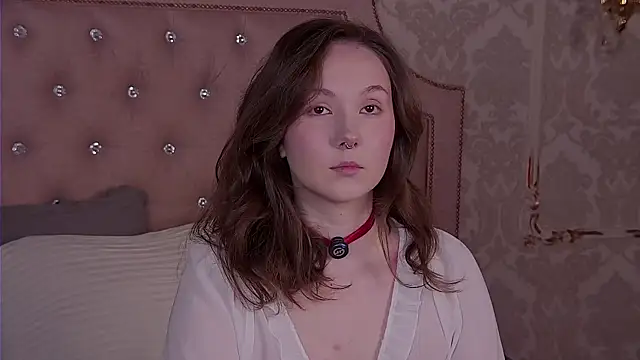 Snapshot of IreneRaye chatting on November 13, 2025, 5:44 am IreneRaye online show from November 13, 2025, 5:44 am