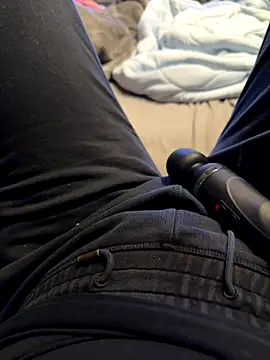 Snapshot of Ana-05 chatting on September 16, 2025, 6:20 pm Ana-05 online show from September 16, 2025, 6:20 pm