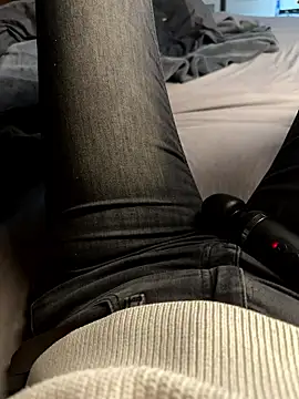 Snapshot of Ana-05 chatting on January 12, 2026, 8:36 pm Ana-05 online show from January 12, 2026, 8:36 pm