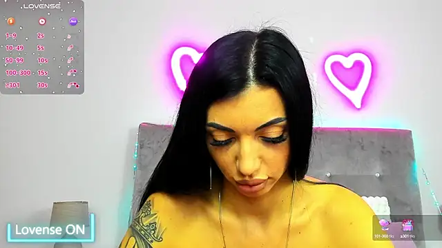 kayladiamond  online show from October 22, 2025, 5:07 am