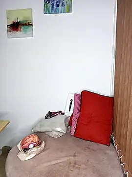 Snapshot of carolayrosse chatting on November 12, 2025, 1:43 am carolayrosse online show from November 12, 2025, 1:43 am