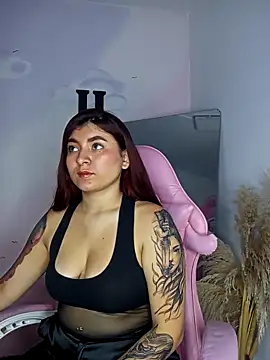 Snapshot of carolayrosse chatting on October 25, 2025, 3:17 am carolayrosse online show from October 25, 2025, 3:17 am