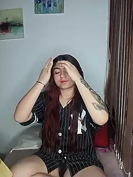 Snapshot of carolayrosse chatting on November 25, 2025, 5:41 am carolayrosse online show from November 25, 2025, 5:41 am