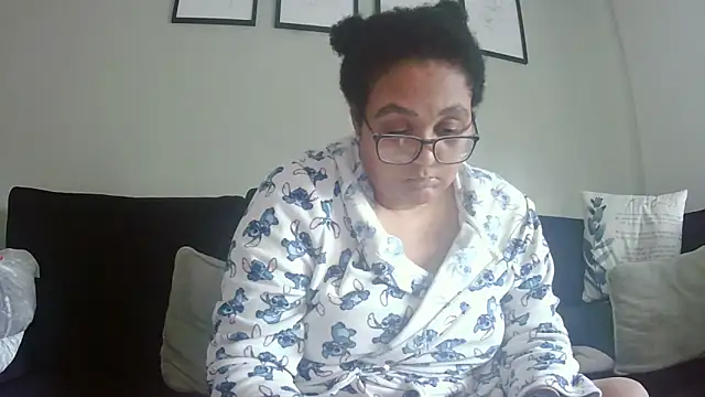 Snapshot of vanilla_chocolate23 chatting on November 11, 2025, 9:04 am vanilla chocolate23 online show from November 11, 2025, 9:04 am