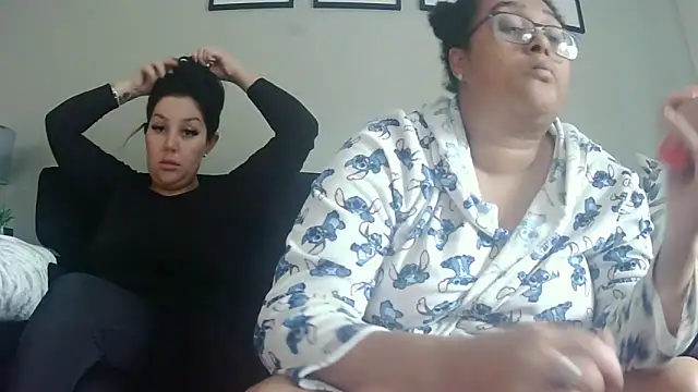 Snapshot of vanilla_chocolate23 chatting on November 3, 2025, 10:52 am vanilla chocolate23 online show from November 3, 2025, 10:52 am