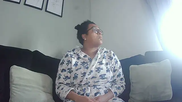 Snapshot of vanilla_chocolate23 chatting on November 13, 2025, 10:19 am vanilla chocolate23 online show from November 13, 2025, 10:19 am