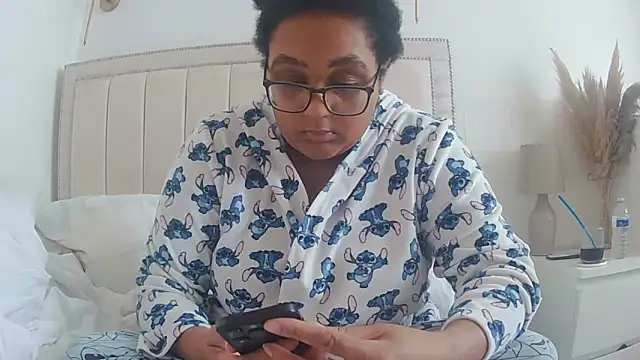 Snapshot of vanilla_chocolate23 chatting on November 8, 2025, 12:42 pm vanilla chocolate23 online show from November 8, 2025, 12:42 pm