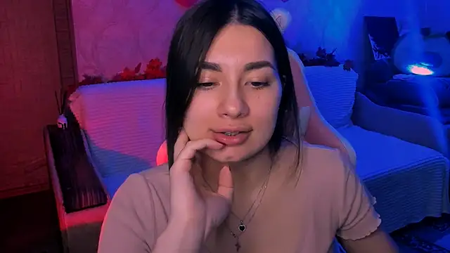 Swee Alicee online show from February 18, 2026, 7:10 pm