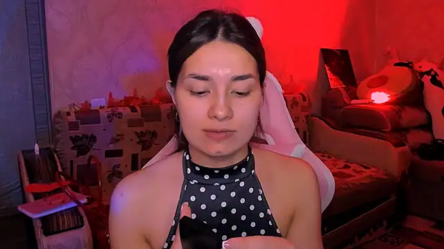 Swee Alicee online show from May 17, 2026, 12:49 pm