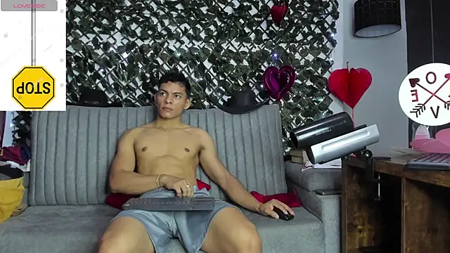 Snapshot of _EUFRATES_ chatting on February 27, 2025, 2:54 pm EUFRATES online show from February 27, 2025, 2:54 pm