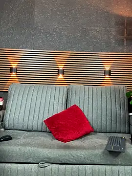 Snapshot of _EUFRATES_ chatting on September 12, 2025, 5:02 pm EUFRATES online show from September 12, 2025, 5:02 pm