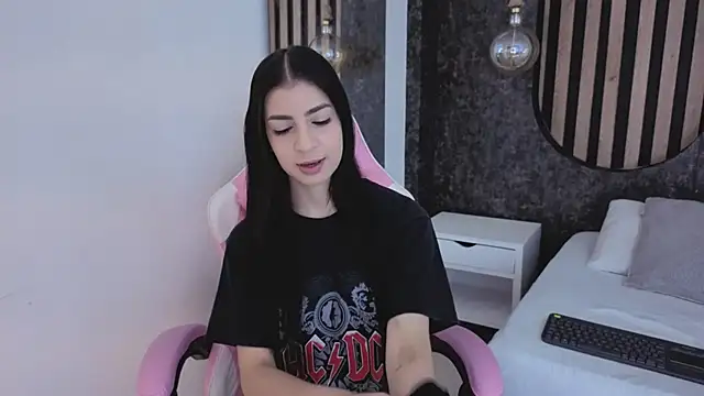 miss10 antonella online show from November 21, 2025, 11:53 am