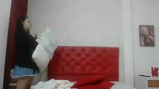 Roxy Lux online show from January 27, 2025, 12:58 pm