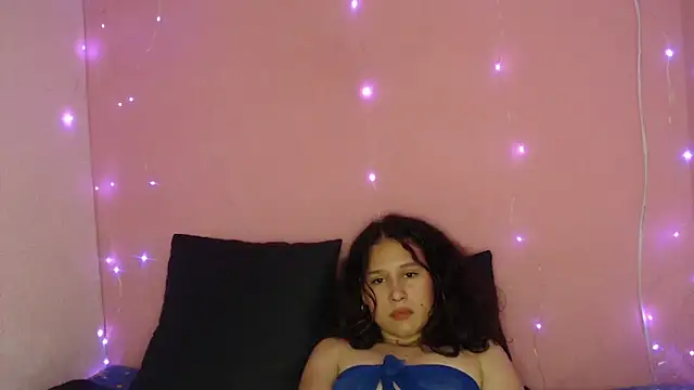 Snapshot of Valery_Collins18 chatting on December 13, 2024, 10:55 pm Valery Collins18 online show from December 13, 2024, 10:55 pm