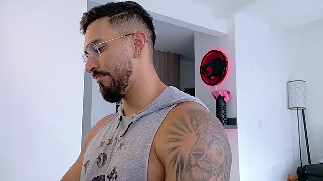 tony muscle online show from February 8, 2026, 8:39 pm