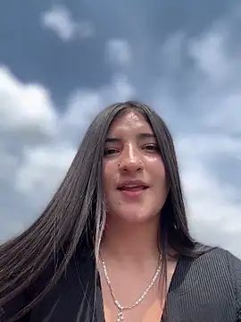 AhriCutte online show from March 12, 2025, 7:04 pm