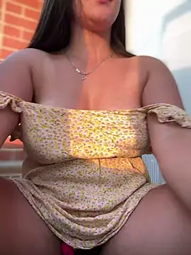 AhriCutte online show from March 15, 2025, 10:44 pm