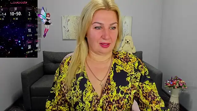 Snapshot of Lili_Crossi chatting on October 13, 2025, 5:53 am Lili Crossi online show from October 13, 2025, 5:53 am